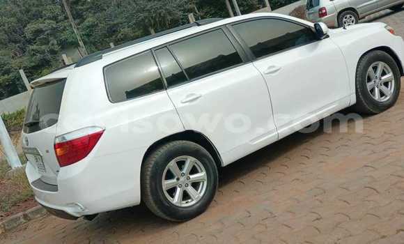 Buy Used Toyota Highlander White Car in Cotonou in Benign Buy Used Toyota Highlander White Car in Cotonou in Benign