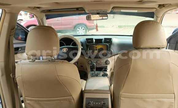 Buy Used Toyota Highlander White Car in Cotonou in Benign Buy Used Toyota Highlander White Car in Cotonou in Benign