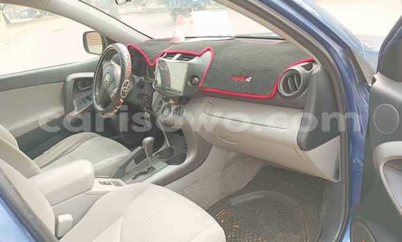 Acheter Occasion Voiture Toyota RAV4 Bleu à Cotonou, Benin Acheter Occasion Voiture Toyota RAV4 Bleu à Cotonou, Benin