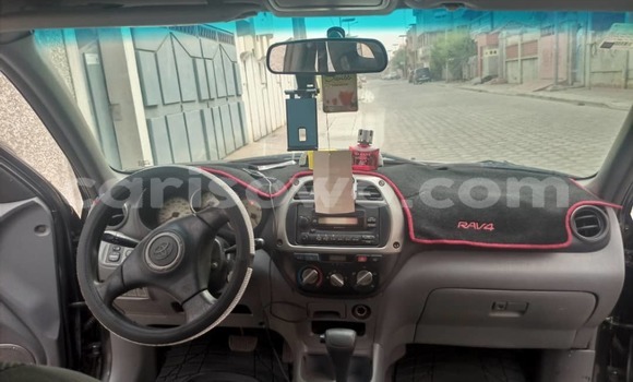 Sayi Na hannu Toyota RAV4 Azurfa Mota in Cotonou a Benin Sayi Na hannu Toyota RAV4 Azurfa Mota in Cotonou a Benin
