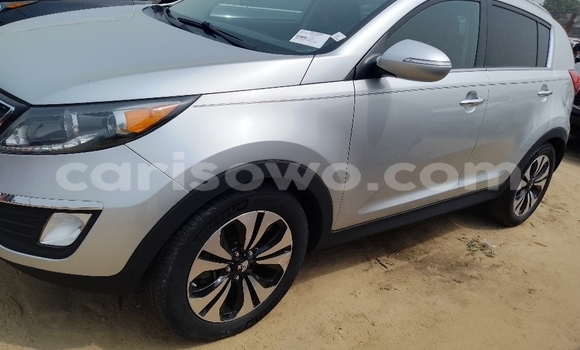 Acheter Occasion Voiture Kia Sportage Beige à Cotonou, Benin