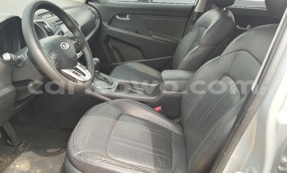 Acheter Occasion Voiture Kia Sportage Beige à Cotonou, Benin Acheter Occasion Voiture Kia Sportage Beige à Cotonou, Benin