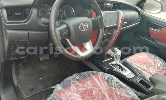Acheter Occasion Voiture Toyota Fortuner Blanc à Cotonou, Benin Acheter Occasion Voiture Toyota Fortuner Blanc à Cotonou, Benin