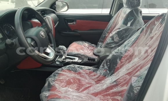 Acheter Occasion Voiture Toyota Fortuner Blanc à Cotonou, Benin Acheter Occasion Voiture Toyota Fortuner Blanc à Cotonou, Benin