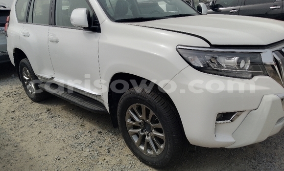 Acheter Occasion Voiture Toyota Land Cruiser Prado Blanc à Cotonou, Benin Acheter Occasion Voiture Toyota Land Cruiser Prado Blanc à Cotonou, Benin