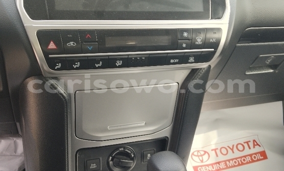 Acheter Occasion Voiture Toyota Land Cruiser Prado Blanc à Cotonou, Benin Acheter Occasion Voiture Toyota Land Cruiser Prado Blanc à Cotonou, Benin