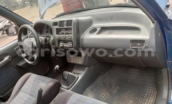 Sayi Na hannu Toyota RAV4 Blue Mota in Cotonou a Benin Sayi Na hannu Toyota RAV4 Blue Mota in Cotonou a Benin