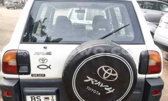 Acheter Occasion Voiture Toyota RAV4 Blanc à Cotonou, Benin