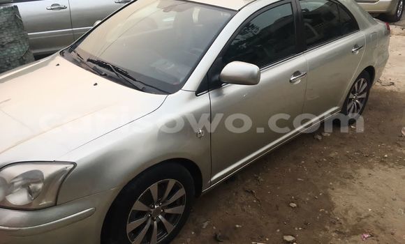 Ra Àlòkù Toyota Avensis Silver Ọkọ̀ in Cotonou ni Benin Ra Àlòkù Toyota Avensis Silver Ọkọ̀ in Cotonou ni Benin