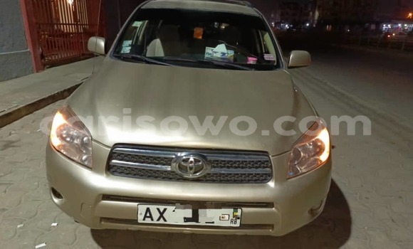 Acheter Occasion Voiture Toyota RAV4 Beige à Cotonou, Benin