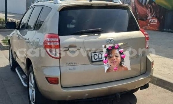Sayi Na hannu Toyota RAV4 Sauran Mota in Cotonou a Benin Sayi Na hannu Toyota RAV4 Sauran Mota in Cotonou a Benin