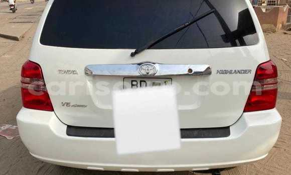 Acheter Occasion Voiture Toyota Highlander Blanc à Cotonou, Benin Acheter Occasion Voiture Toyota Highlander Blanc à Cotonou, Benin