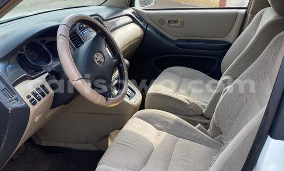 Acheter Occasion Voiture Toyota Highlander Blanc à Cotonou, Benin Acheter Occasion Voiture Toyota Highlander Blanc à Cotonou, Benin