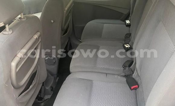 Sayi Na hannu Nissan Almera Tino Azurfa Mota in Cotonou a Benin Sayi Na hannu Nissan Almera Tino Azurfa Mota in Cotonou a Benin