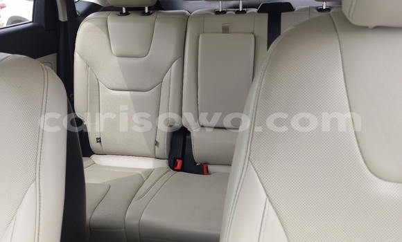Acheter Occasion Voiture Ford Edge Blanc à Cotonou, Benin Acheter Occasion Voiture Ford Edge Blanc à Cotonou, Benin