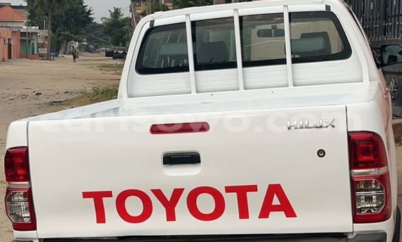 Acheter Occasion Voiture Toyota Hilux Blanc à Cotonou, Benin