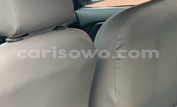 Sayi Na hannu Toyota Hilux White Mota in Cotonou a Benin Sayi Na hannu Toyota Hilux White Mota in Cotonou a Benin