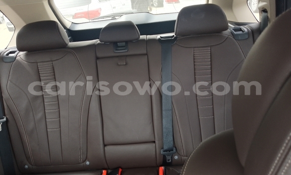 Ra Àlòkù BMW X5 funfun Ọkọ̀ in Cotonou ni Benin Ra Àlòkù BMW X5 funfun Ọkọ̀ in Cotonou ni Benin