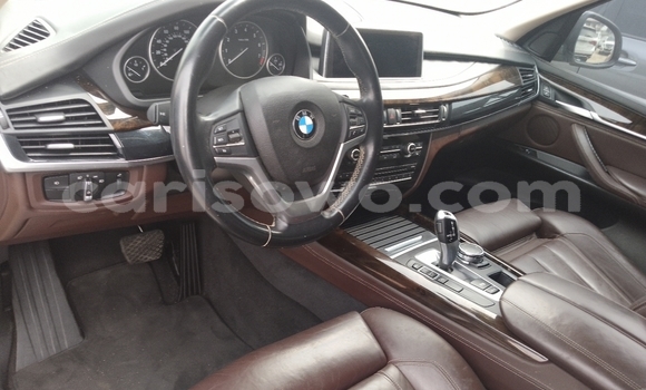 Ra Àlòkù BMW X5 funfun Ọkọ̀ in Cotonou ni Benin Ra Àlòkù BMW X5 funfun Ọkọ̀ in Cotonou ni Benin