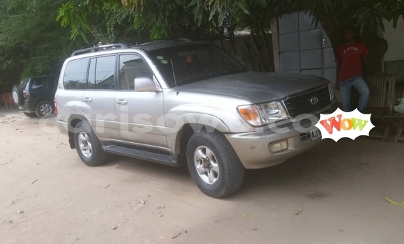 Acheter Occasion Voiture Toyota Land Cruiser Beige à Cotonou, Benin Acheter Occasion Voiture Toyota Land Cruiser Beige à Cotonou, Benin