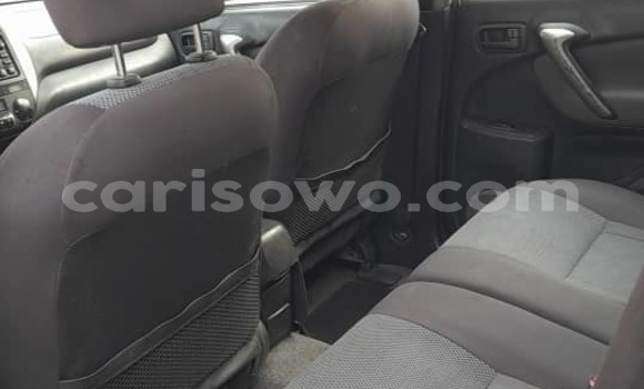 Acheter Occasion Voiture Toyota RAV4 Gris à Cotonou, Benin Acheter Occasion Voiture Toyota RAV4 Gris à Cotonou, Benin