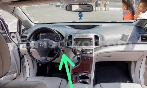 Ra Àlòkù Toyota Venza funfun Ọkọ̀ in Cotonou ni Benin Ra Àlòkù Toyota Venza funfun Ọkọ̀ in Cotonou ni Benin