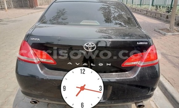 Ra Àlòkù Toyota Avalon Black Ọkọ̀ in Cotonou ni Benin Ra Àlòkù Toyota Avalon Black Ọkọ̀ in Cotonou ni Benin