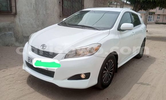 Buy Used Toyota Matrix White Car in Cotonou in Benign Buy Used Toyota Matrix White Car in Cotonou in Benign