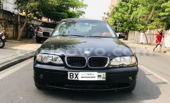 Sayi Na hannu BMW 3–Series Black Mota in Cotonou a Benin
