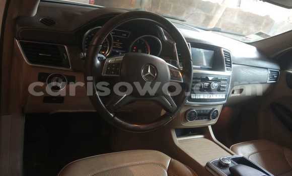 Acheter Occasion Voiture Mercedes-Benz ML–Class Blanc à Cotonou, Benin Acheter Occasion Voiture Mercedes-Benz ML–Class Blanc à Cotonou, Benin