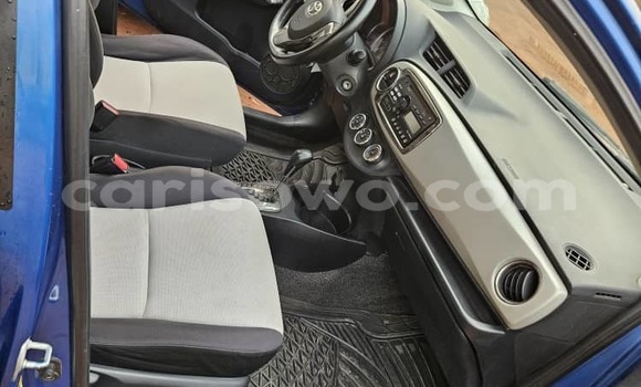 Ra Àlòkù Toyota Yaris Blue Ọkọ̀ in Cotonou ni Benin Ra Àlòkù Toyota Yaris Blue Ọkọ̀ in Cotonou ni Benin