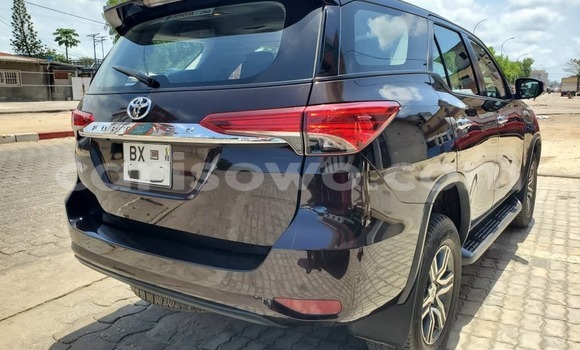 Acheter Occasion Voiture Toyota Fortuner Gris à Cotonou, Benin Acheter Occasion Voiture Toyota Fortuner Gris à Cotonou, Benin