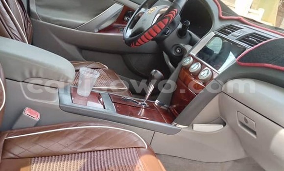 Acheter Occasion Voiture Toyota Camry Blanc à Abomey Calavi, Benin Acheter Occasion Voiture Toyota Camry Blanc à Abomey Calavi, Benin