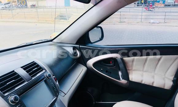 Sayi Na hannu Toyota RAV4 Azurfa Mota in Cotonou a Benin Sayi Na hannu Toyota RAV4 Azurfa Mota in Cotonou a Benin