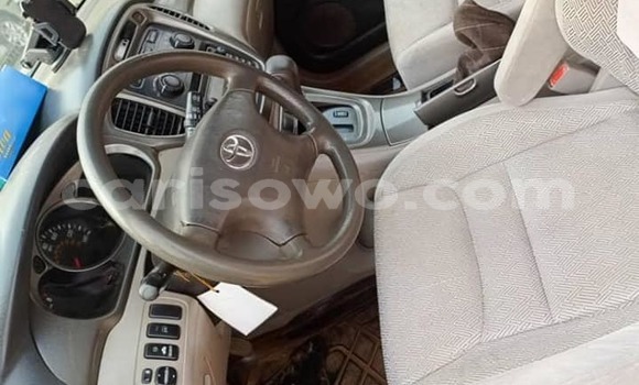 Ra Àlòkù Toyota Highlander Blue Ọkọ̀ in Abomey Calavi ni Benin Ra Àlòkù Toyota Highlander Blue Ọkọ̀ in Abomey Calavi ni Benin