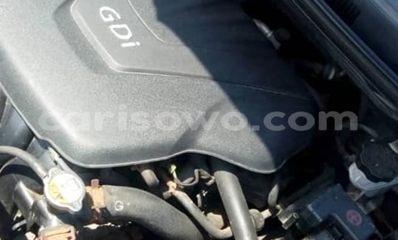 Ra Àlòkù Hyundai Veloster Black Ọkọ̀ in Abomey Calavi ni Benin Ra Àlòkù Hyundai Veloster Black Ọkọ̀ in Abomey Calavi ni Benin