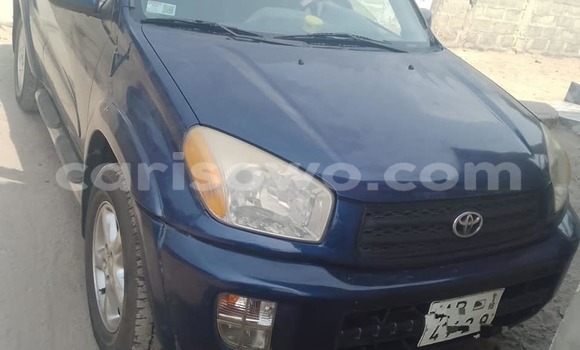 Acheter Occasion Voiture Toyota RAV4 Bleu à Cotonou, Benin Acheter Occasion Voiture Toyota RAV4 Bleu à Cotonou, Benin
