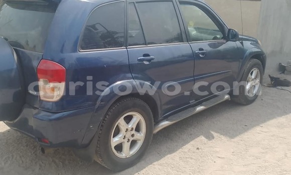 Acheter Occasion Voiture Toyota RAV4 Bleu à Cotonou, Benin Acheter Occasion Voiture Toyota RAV4 Bleu à Cotonou, Benin