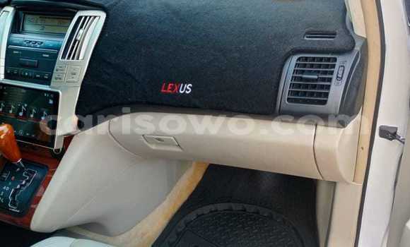 Ra Àlòkù Lexus RX 330 funfun Ọkọ̀ in Cotonou ni Benin Ra Àlòkù Lexus RX 330 funfun Ọkọ̀ in Cotonou ni Benin