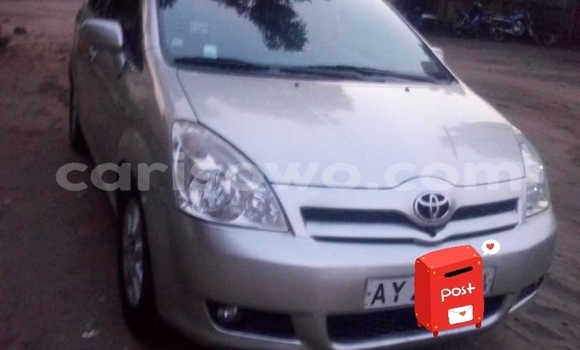 Ra Àlòkù Toyota Corolla Verso Silver Ọkọ̀ in Cotonou ni Benin Ra Àlòkù Toyota Corolla Verso Silver Ọkọ̀ in Cotonou ni Benin