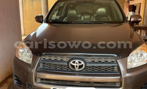 Sayi Na hannu Toyota RAV4 Brown Mota in Cotonou a Benin Sayi Na hannu Toyota RAV4 Brown Mota in Cotonou a Benin
