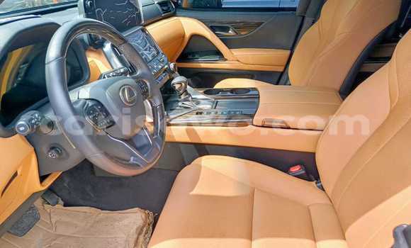 Acheter Neuf Voiture Lexus LX Noir à Cotonou, Benin Acheter Neuf Voiture Lexus LX Noir à Cotonou, Benin