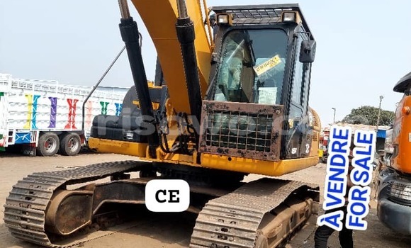 Buy Used Caterpillar 120 Other Truck in Abomey Calavi in Benign Buy Used Caterpillar 120 Other Truck in Abomey Calavi in Benign