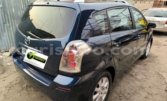 Ra Àlòkù Toyota Corolla Verso Blue Ọkọ̀ in Cotonou ni Benin