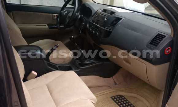 Ra Àlòkù Toyota Fortuner Brown Ọkọ̀ in Cotonou ni Benin Ra Àlòkù Toyota Fortuner Brown Ọkọ̀ in Cotonou ni Benin