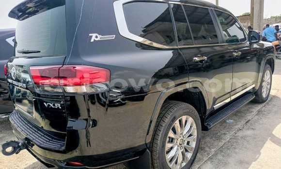 Ra Tuntun Toyota Land Cruiser Black Ọkọ̀ in Cotonou ni Benin Ra Tuntun Toyota Land Cruiser Black Ọkọ̀ in Cotonou ni Benin