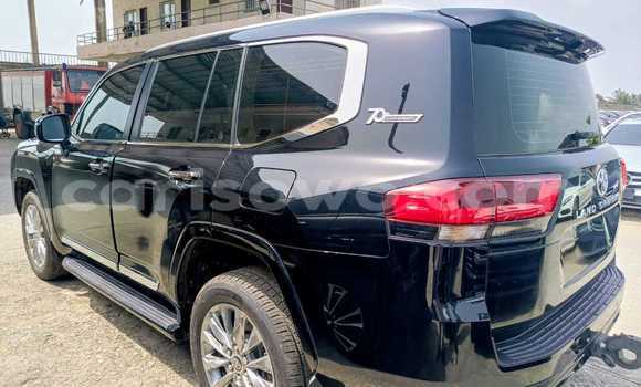 Ra Tuntun Toyota Land Cruiser Black Ọkọ̀ in Cotonou ni Benin Ra Tuntun Toyota Land Cruiser Black Ọkọ̀ in Cotonou ni Benin