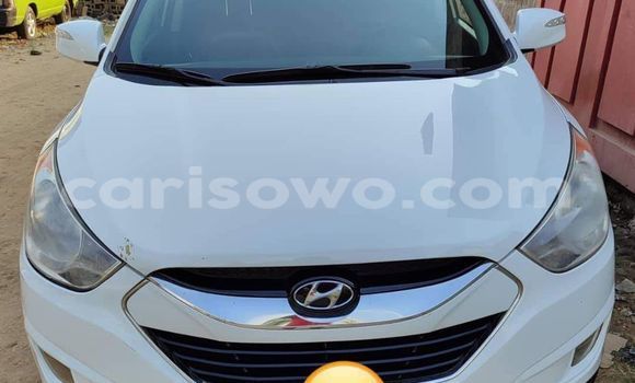 Ra Àlòkù Hyundai Tucson funfun Ọkọ̀ in Cotonou ni Benin Ra Àlòkù Hyundai Tucson funfun Ọkọ̀ in Cotonou ni Benin