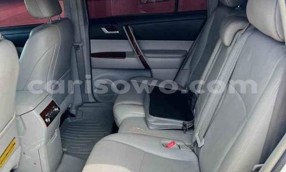 Buy Used Toyota Highlander White Car in Cotonou in Benign Buy Used Toyota Highlander White Car in Cotonou in Benign