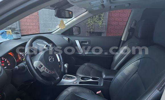 Sayi Na hannu Nissan Rogue Brown Mota in Cotonou a Benin Sayi Na hannu Nissan Rogue Brown Mota in Cotonou a Benin